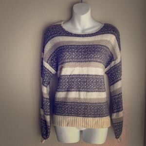 Mossimo Grey And white sweater size small